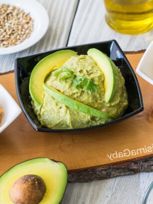 Receta tradicional de hummus de garbanzo con tahini: auténtico sabor del Medio Oriente Receta tradicional de hummus de garbanzo con tahini: auténtico sabor del Medio Oriente